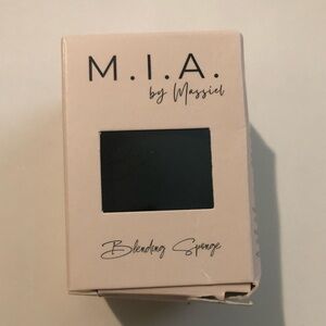 M.I.A. by Massiel Blending Sponge - Black